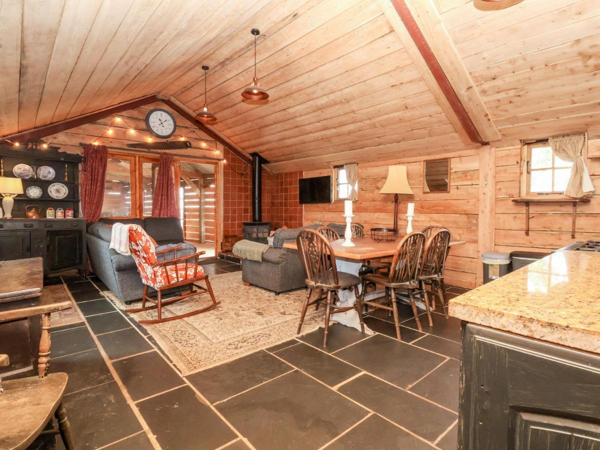 Villa Y Caban à Llangollen Extérieur photo