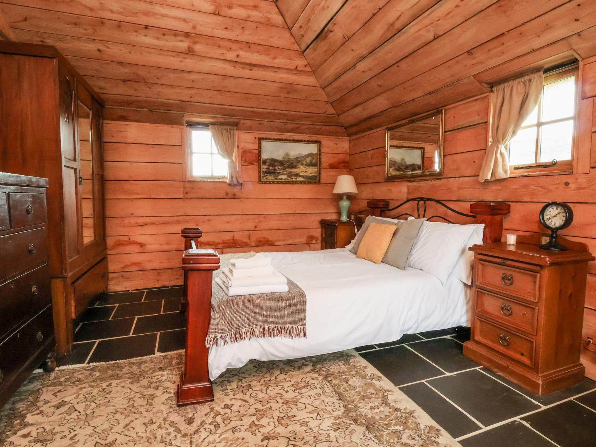 Villa Y Caban à Llangollen Extérieur photo